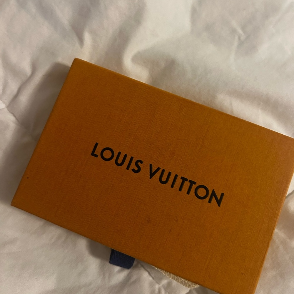 Louis Vuitton Brown Checkered Pouch Authentic - Picture 4 of 7